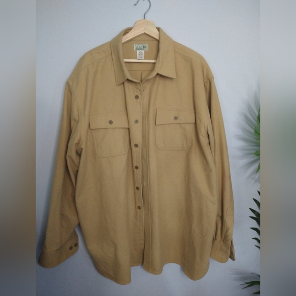 L.L. Bean Khaki Outdoor Shirt XXL - Picture 5 of 11